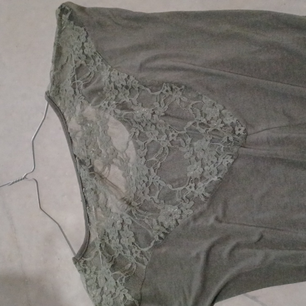 Women's top - Picture 5 of 5